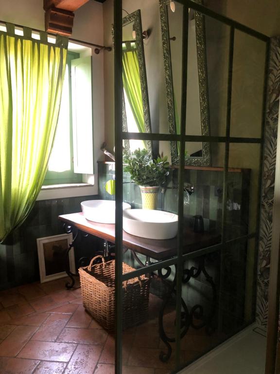 Fotografie z fotogalerie ubytování B&B Villa la Canonica con piscina privata a Padernello v destinaci Farfengo