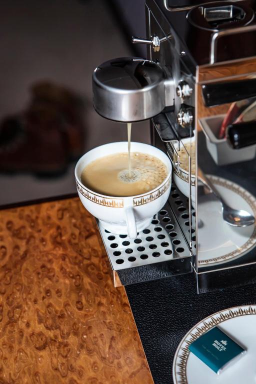 Estris per fer te o cafè a Hotel Holt - The Art Hotel