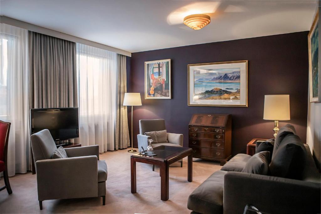 Hotel Holt - The Art Hotel - Resim 4