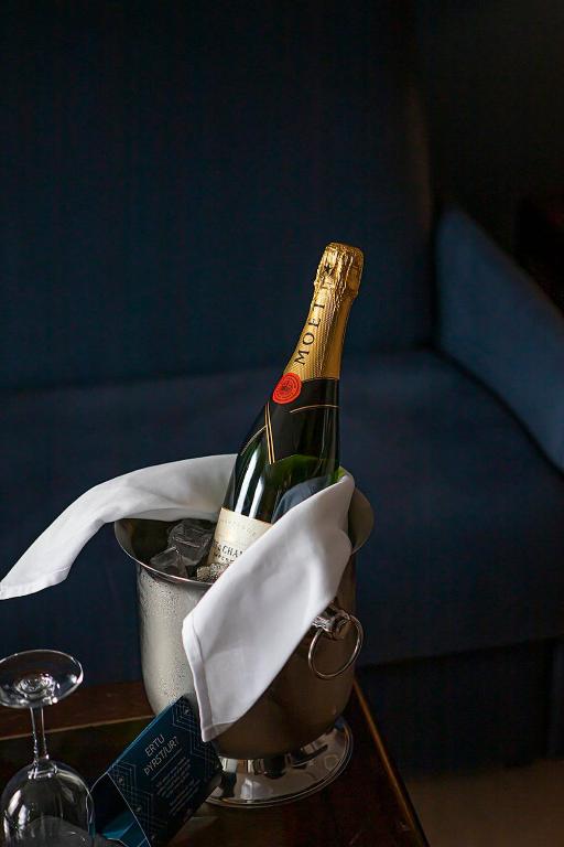 Hotel Holt - The Art Hotel - Resim 30