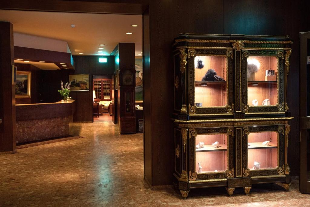 Hotel Holt - The Art Hotel - Resim 10