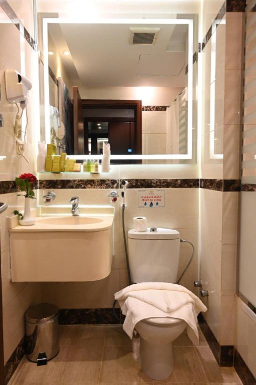 Koupelna v ubytování Maysan Al Mashaer Hotel