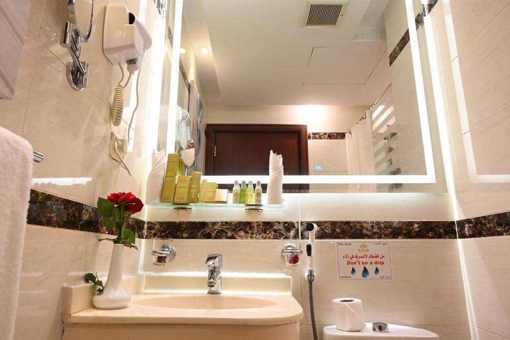 Koupelna v ubytování Maysan Al Mashaer Hotel