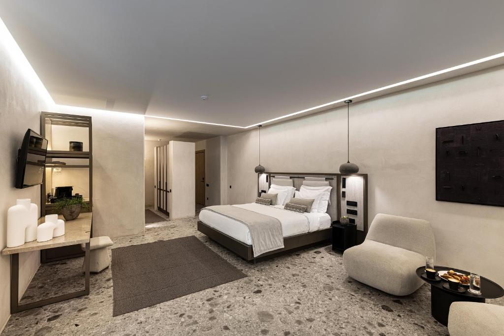 Aeonic Suites and Spa - 6