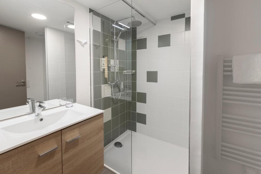 The Originals Résidence Aix Schuman - Resim 18