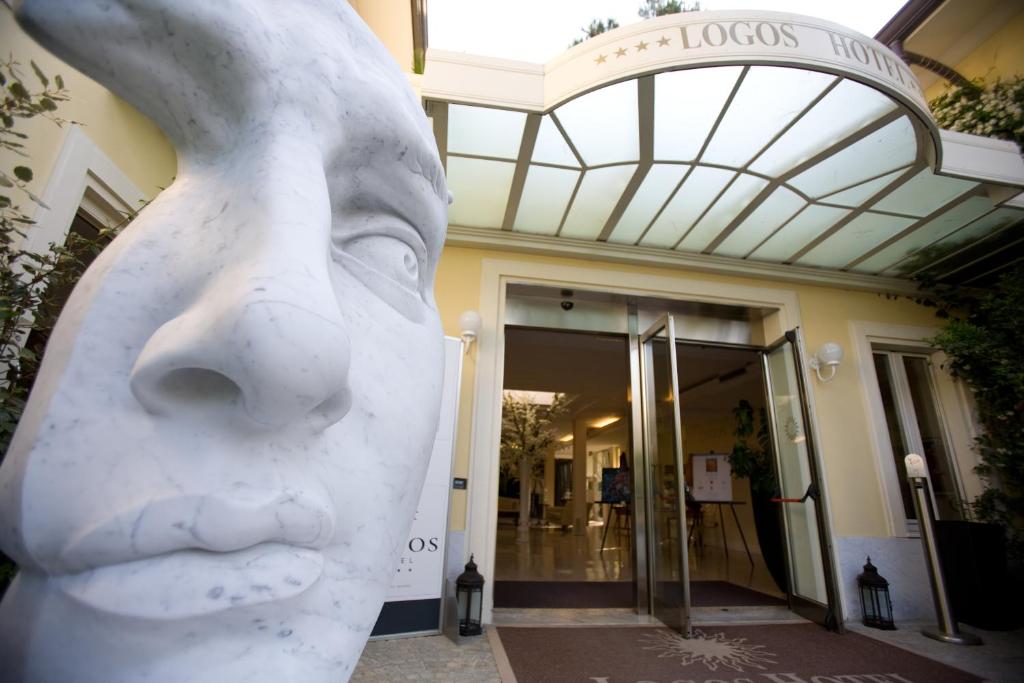 Exteriér nebo vchod ubytování JR Resort Logos Forte dei Marmi