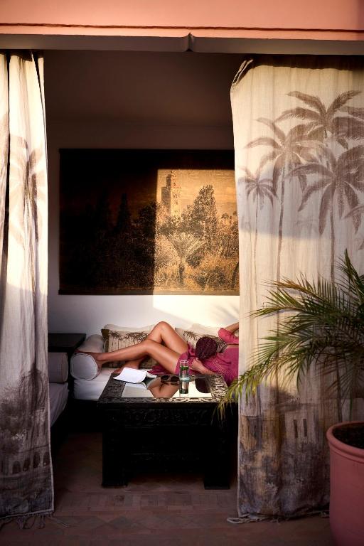 Postel nebo postele na pokoji v ubytování Riad Dar Amanza en exclusivité avec 4 chambres au coeur de la médina