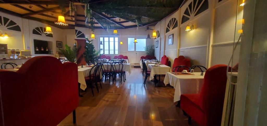 Restaurace v ubytování Hotel Bar Restaurant Saint Paul