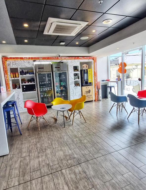 Una cocina o cocineta en ibis budget Iquique