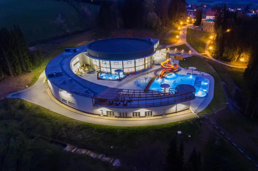Bazén v ubytování Chalupa Šanov u Králík nebo v jeho okolí