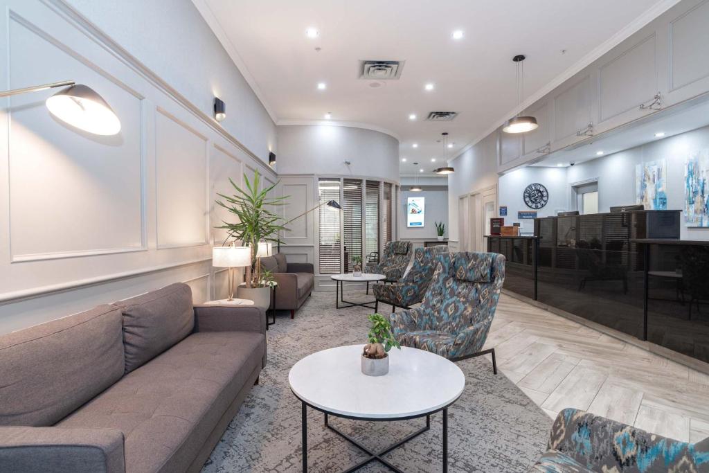 Posezení v ubytování Sandman Hotel Grande Prairie