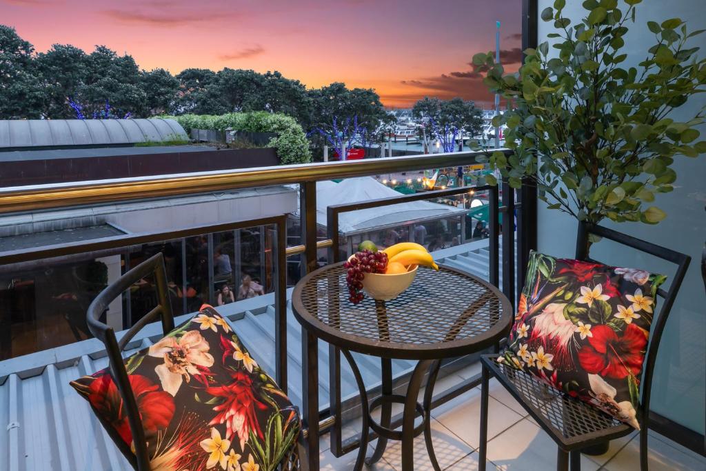 Your Next Viaduct Getaway! - Resim 12