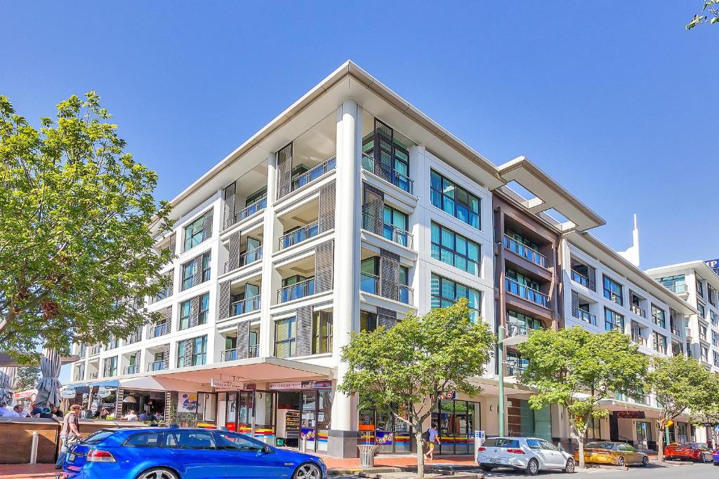 Your Next Viaduct Getaway! - Resim 20