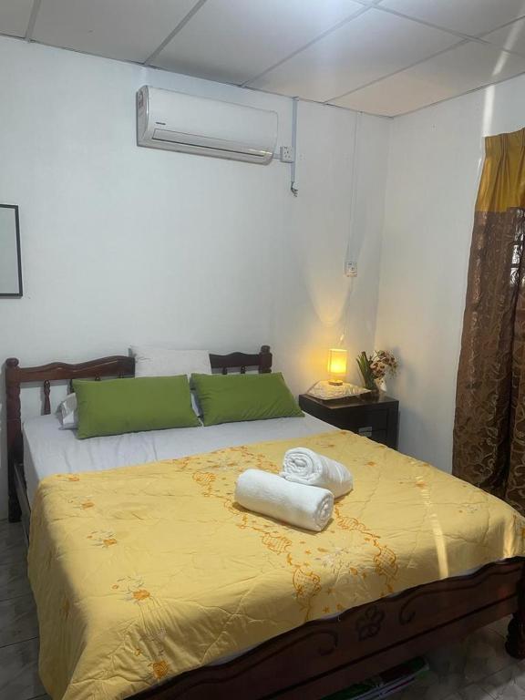 4R4B with Pool - D'Klate Artstay - Inap Seni Klate - Habitación Doble De Lujo
