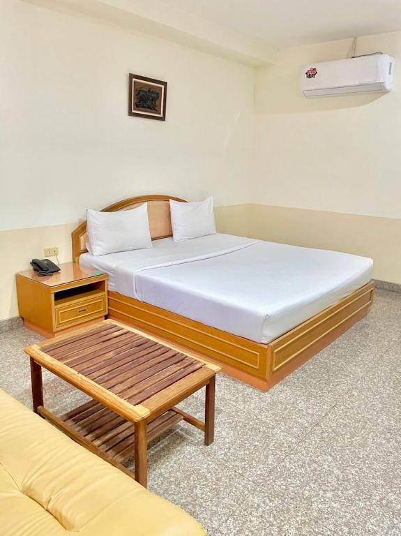 โรงแรมเอสซีเรสซิเดนซ์ มุกดาหาร - Habitación De Lujo