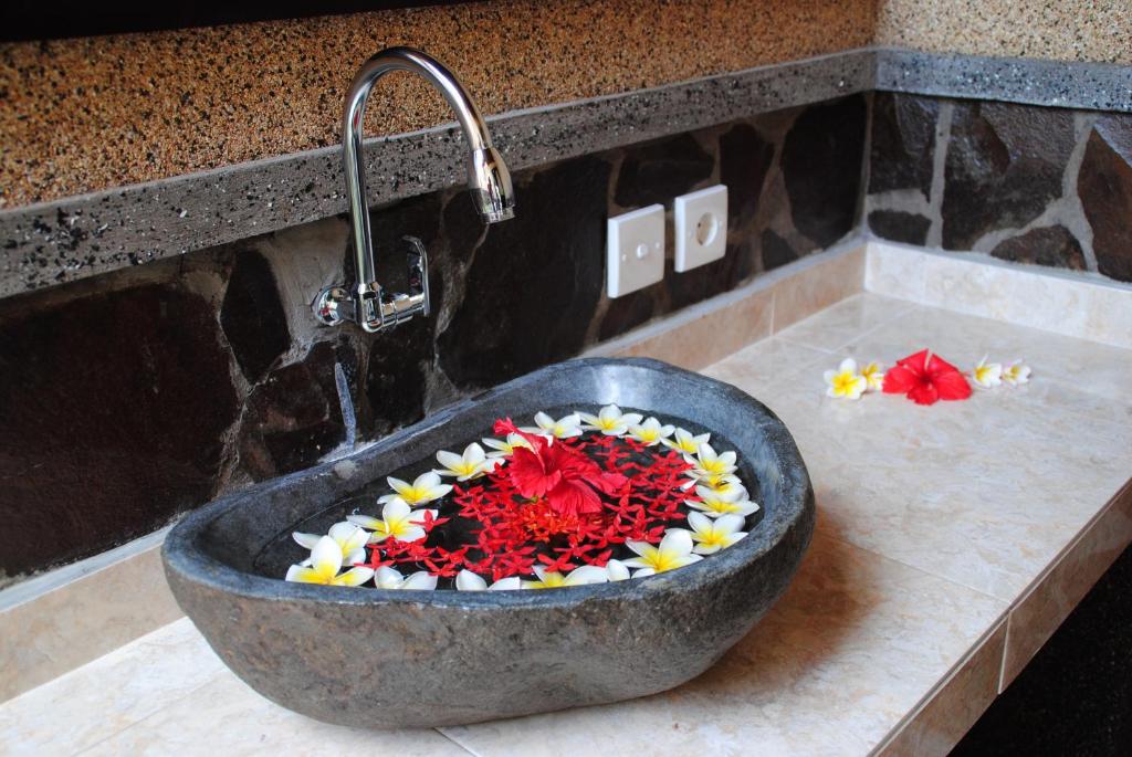 Oma In Pemuteran Bali - 5