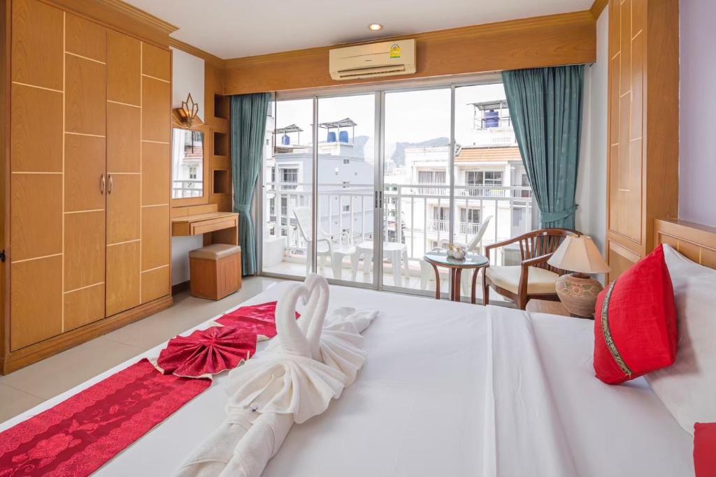 Sun Shine Patong - Standard Double Room