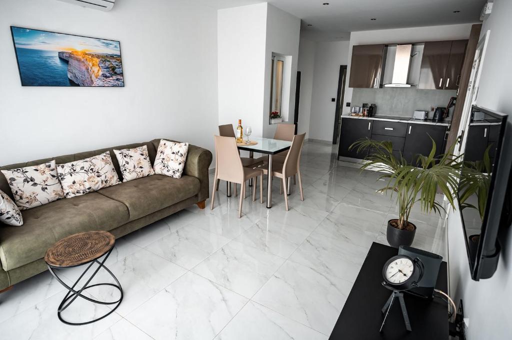 Kuchyň nebo kuchyňský kout v ubytování Cittadella View Penthouse with Jacuzzi