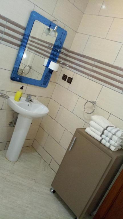 Un baño de Mirleft Tayought Guest House
