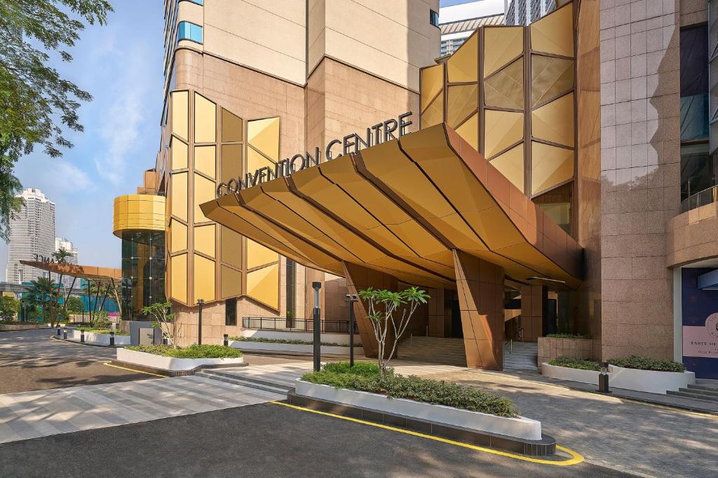 لابی و فضای عمومی Renaissance Kuala Lumpur Hotel & Convention Centre - تصویر ۵