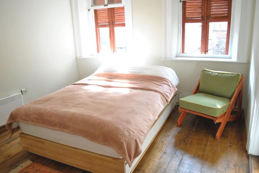 Maris , Greek House @ City Center ALSANCAK - Housity