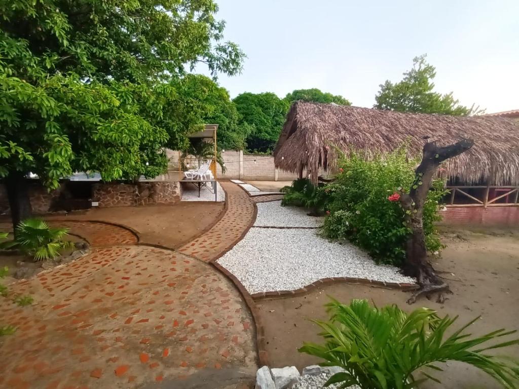 Aed väljaspool majutusasutust Finca de Nosotros