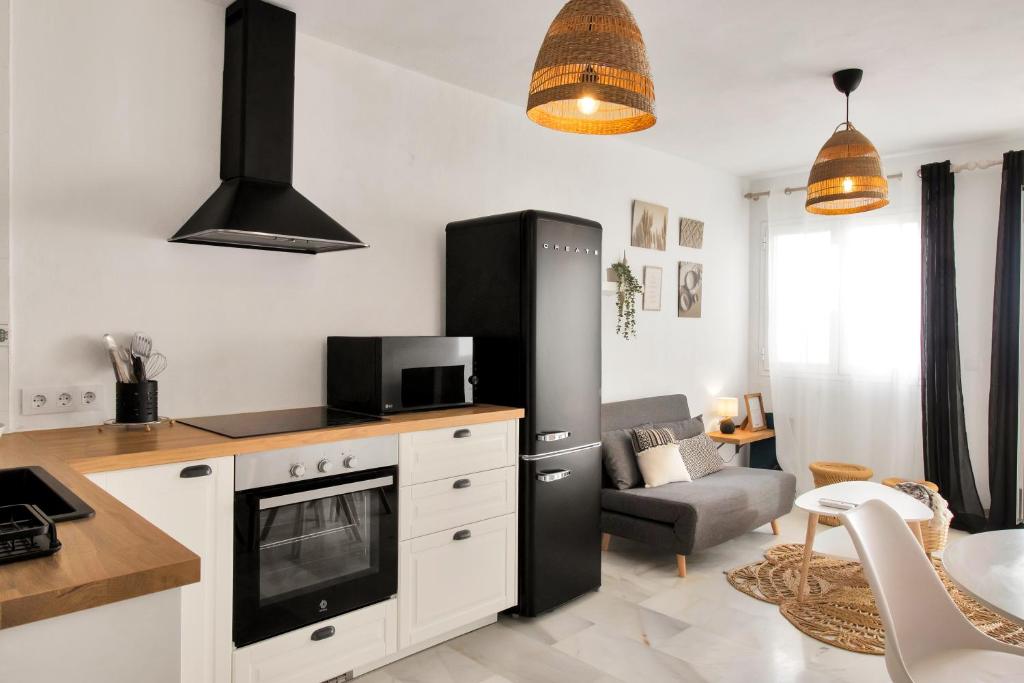 Zdjęcie z galerii obiektu Dúplex estilo boho con increíble terraza y vistas al mar en Estepona - Las Abejeras 609 w mieście Estepona