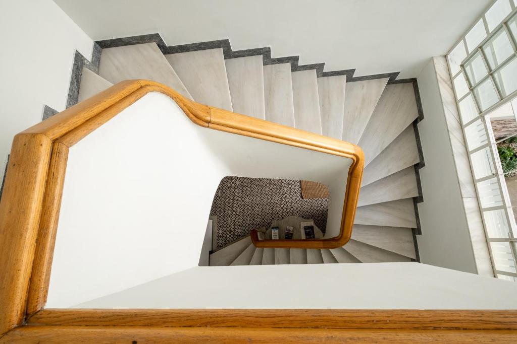 Central5 Boutique Apartments with Common Garden Next to Metro - 13