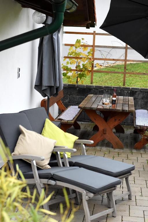 Balkón nebo terasa v ubytování Wein & Wohnen MATZL - Ferienwohnung