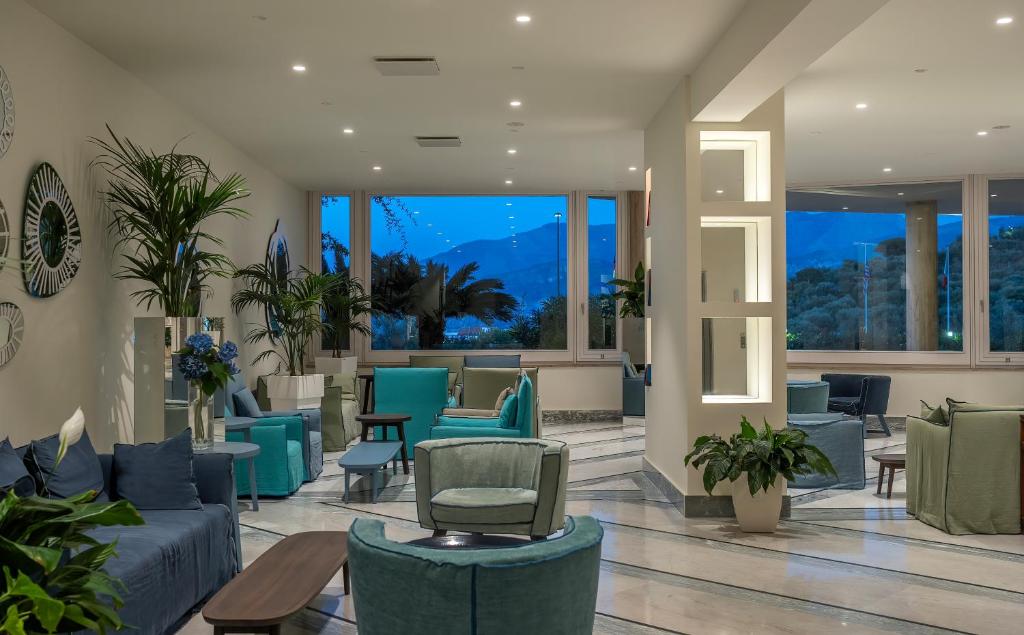 Posezení v ubytování Grand Hotel Vesuvio