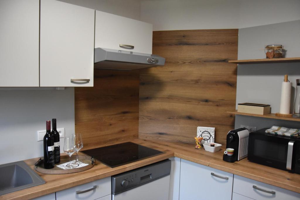 Kuchyň nebo kuchyňský kout v ubytování Wein & Wohnen MATZL - Ferienwohnung