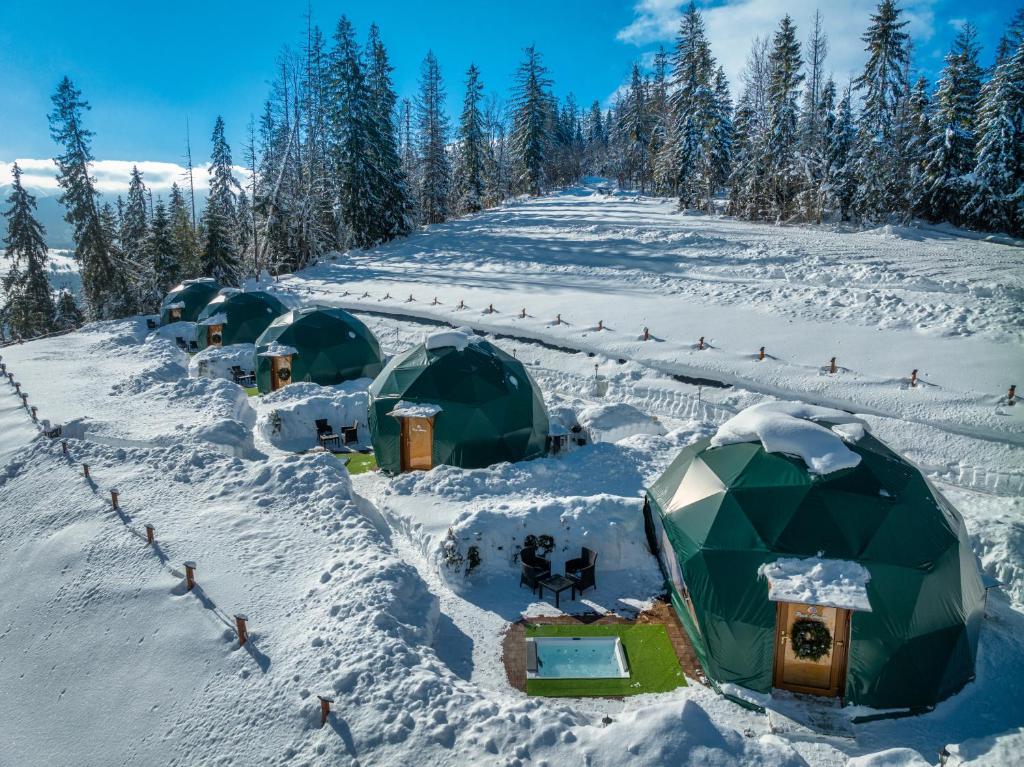 Peak Glamp & Jacuzzi v zime