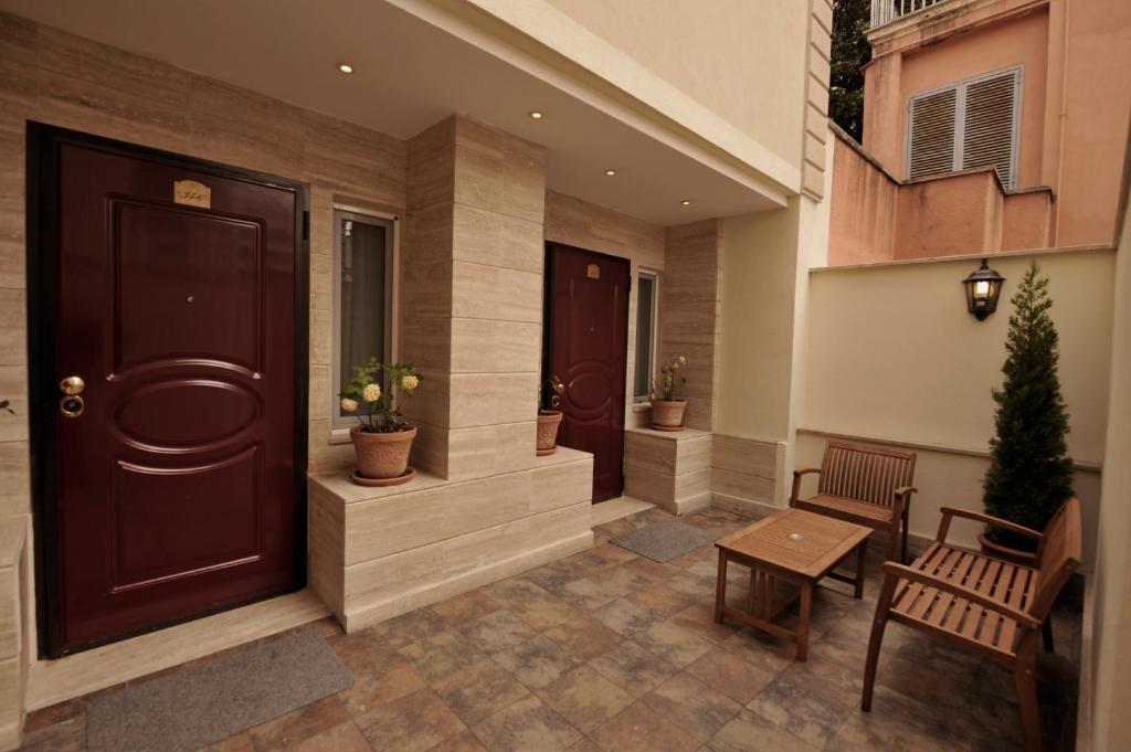 A seating area at Aurelius Art Gallery Hotel