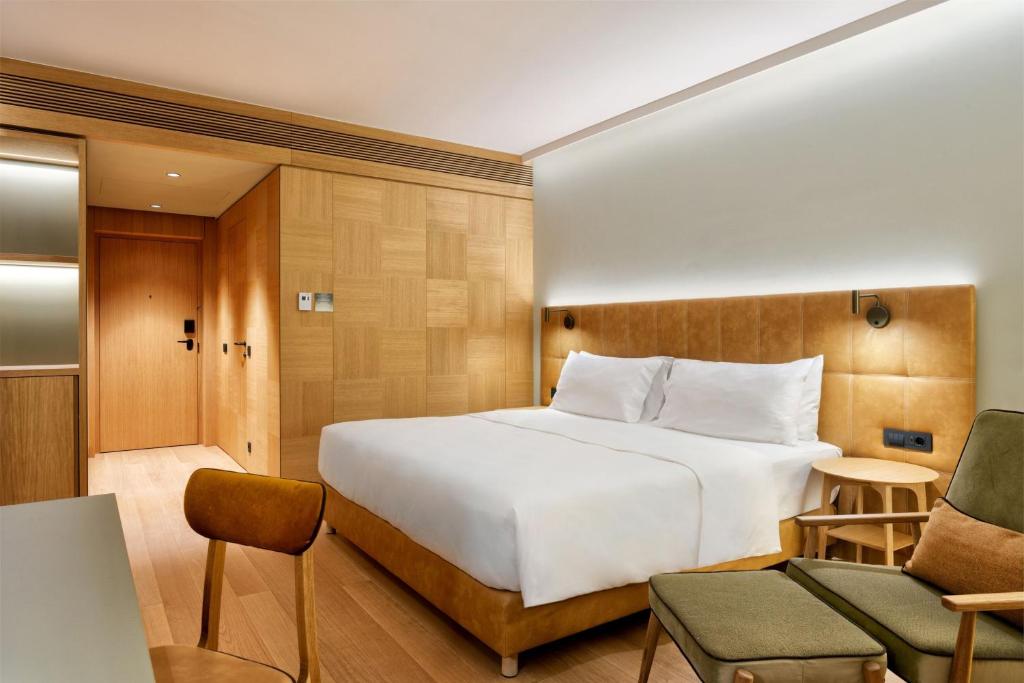 Four Points by Sheraton Ljubljana Mons - Superior Room, Larger Guest Room, 1 King