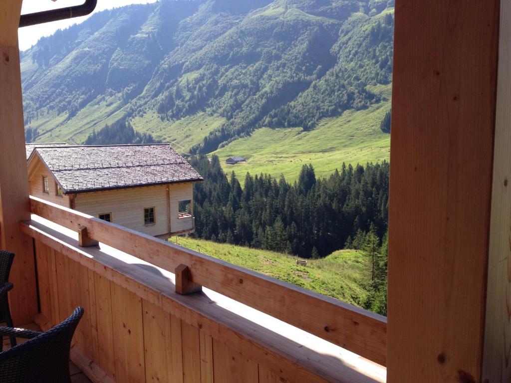 Nespecifikovaný výhled na hory nebo výhled na hory při pohledu z apartmánu