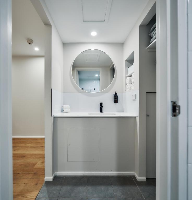 
Large Family Room (5 Adults)
