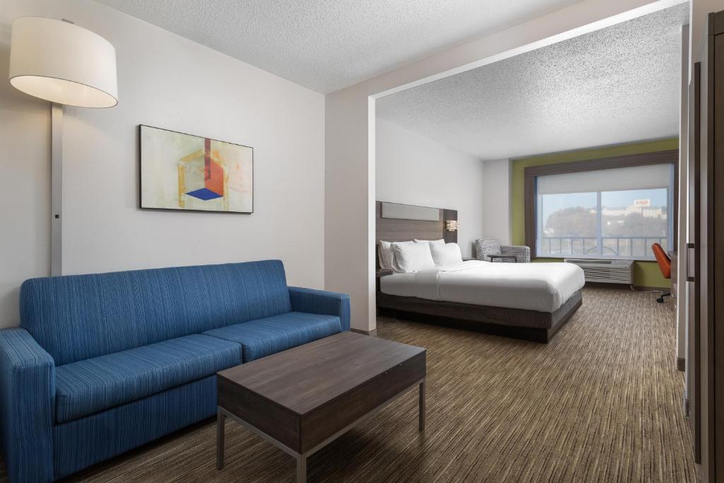 Holiday Inn Express Hotel & Suites Chattanooga-Lookout Mountain by IHG photo