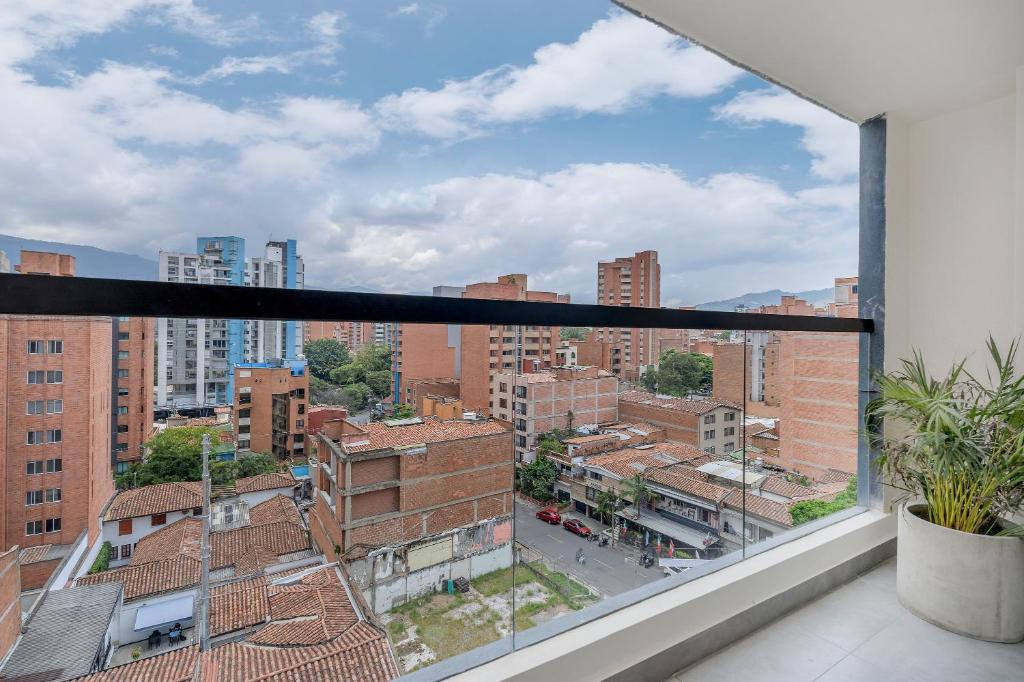 Nespecifikovaný výhled na destinaci Medellín nebo výhled na město při pohledu z aparthotelu