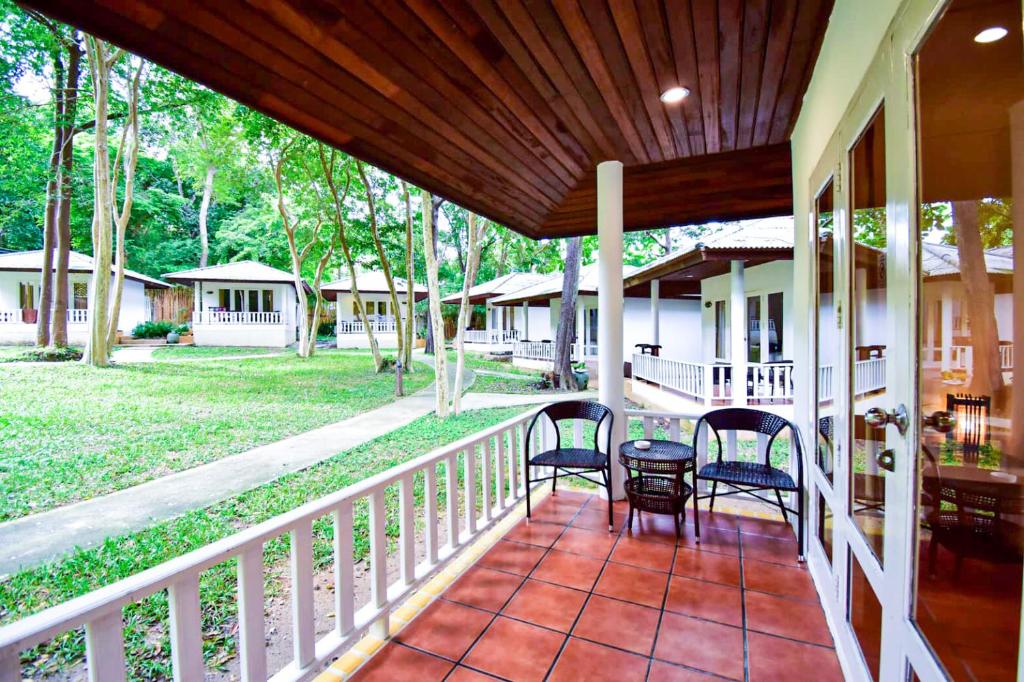 Zahrada ubytování Vongdeuan Resort