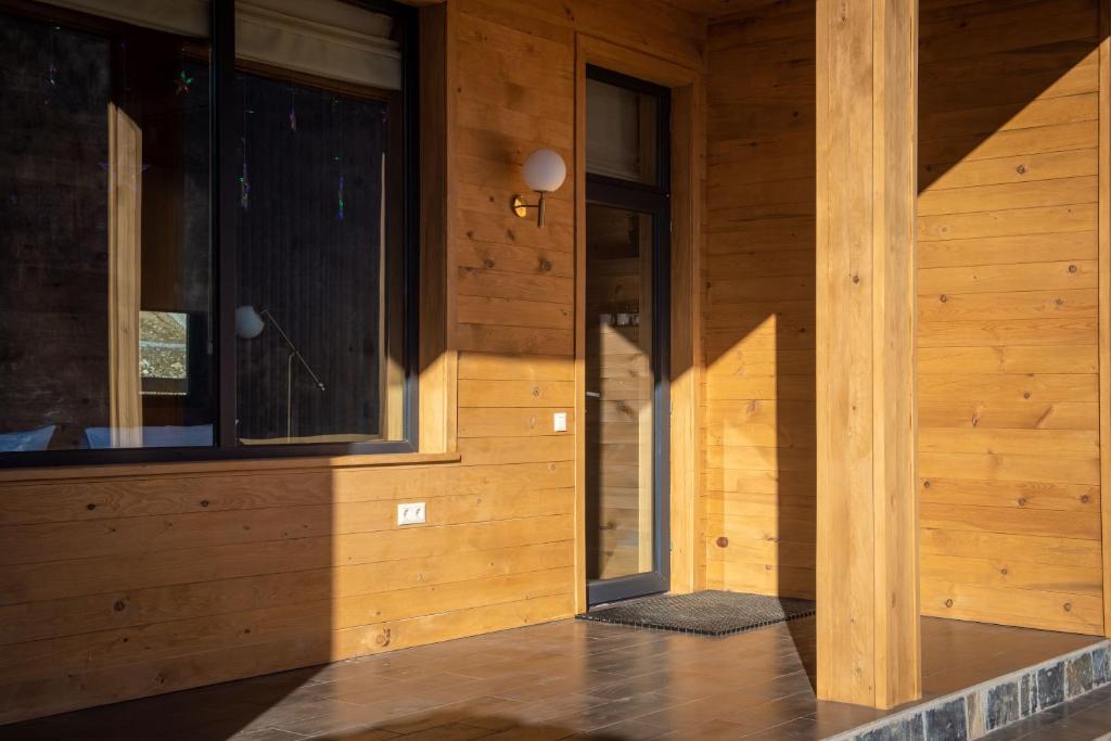 Fotografie z fotogalerie ubytování Two-person villa with heating and private yard, ideal for couples or singles Svaneti Countryside 5 v destinaci Mestia