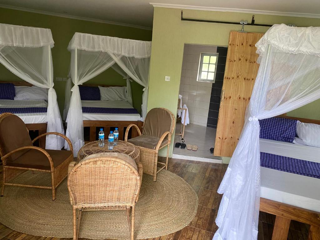 Mwi Village House - Comfort Triple Room Con Doccia