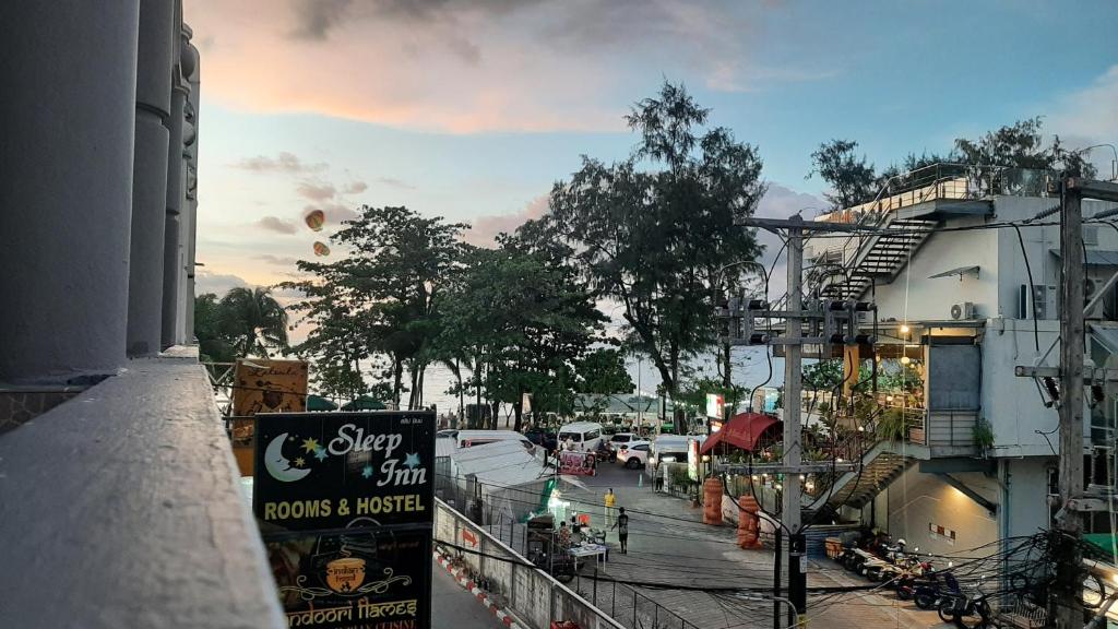 Big Boys' Bed & Burger - Patong Beach - Resim 28