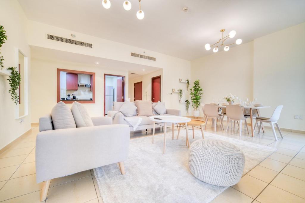 Posezení v ubytování Rimal 1 - Jumeirah Beach Residence - Mint Stay