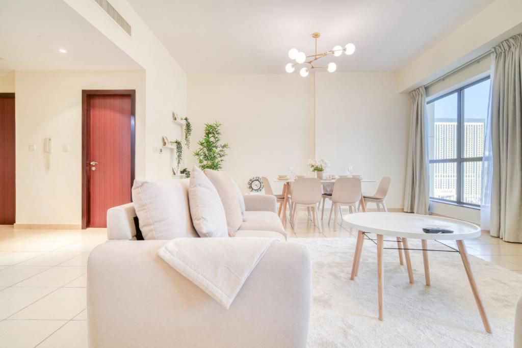Posezení v ubytování Rimal 1 - Jumeirah Beach Residence - Mint Stay