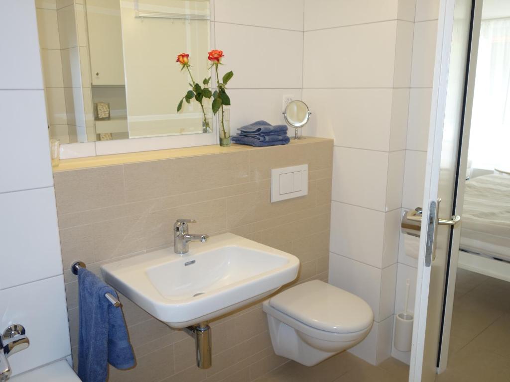 Koupelna v ubytování Laax Rancho Studio Apartment