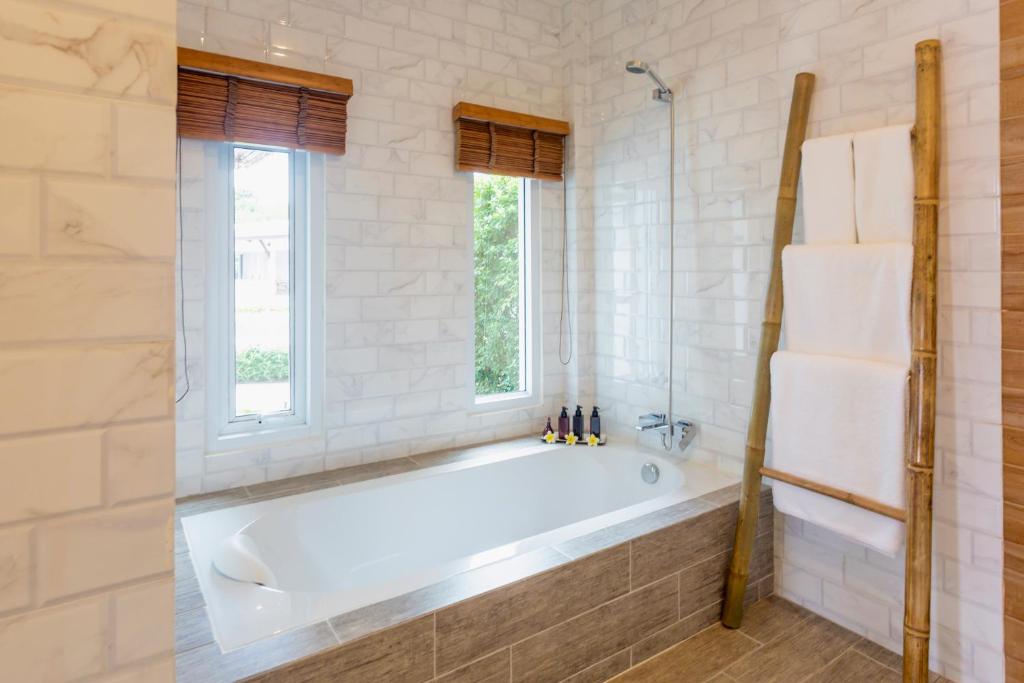 Aura Samui Best Beach Hotel - SHA Plus - 11