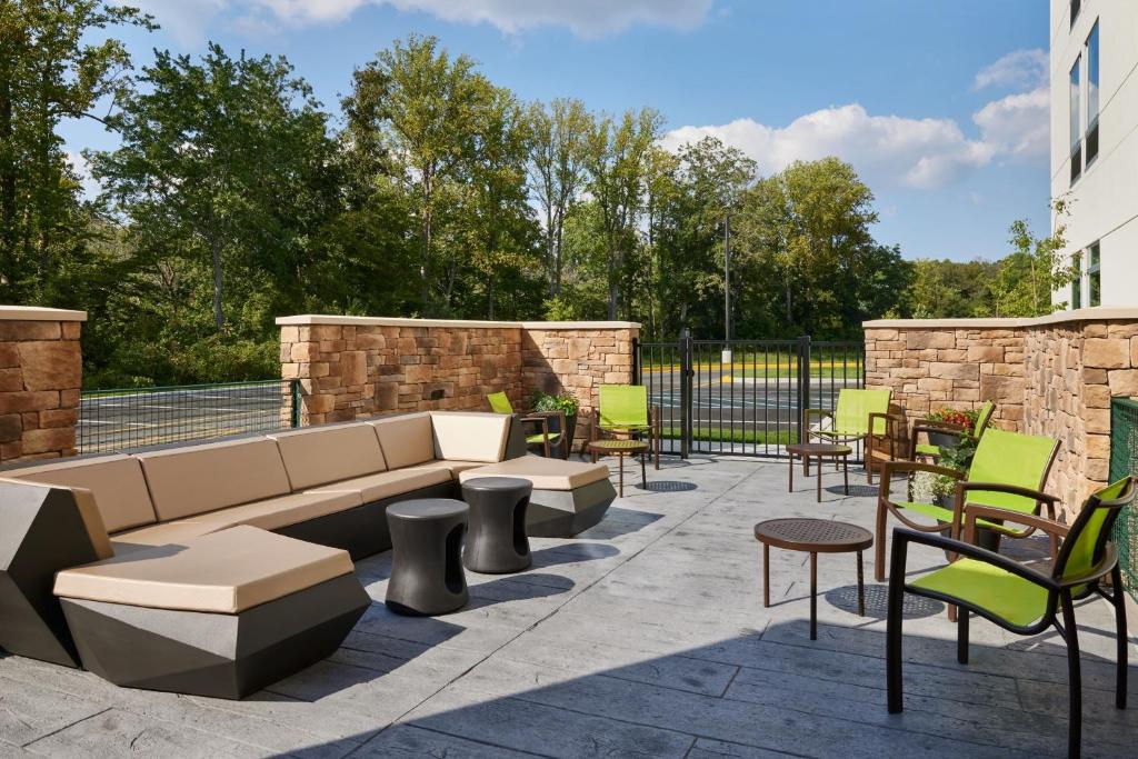 Posezení v ubytování SpringHill Suites by Marriott Frederica