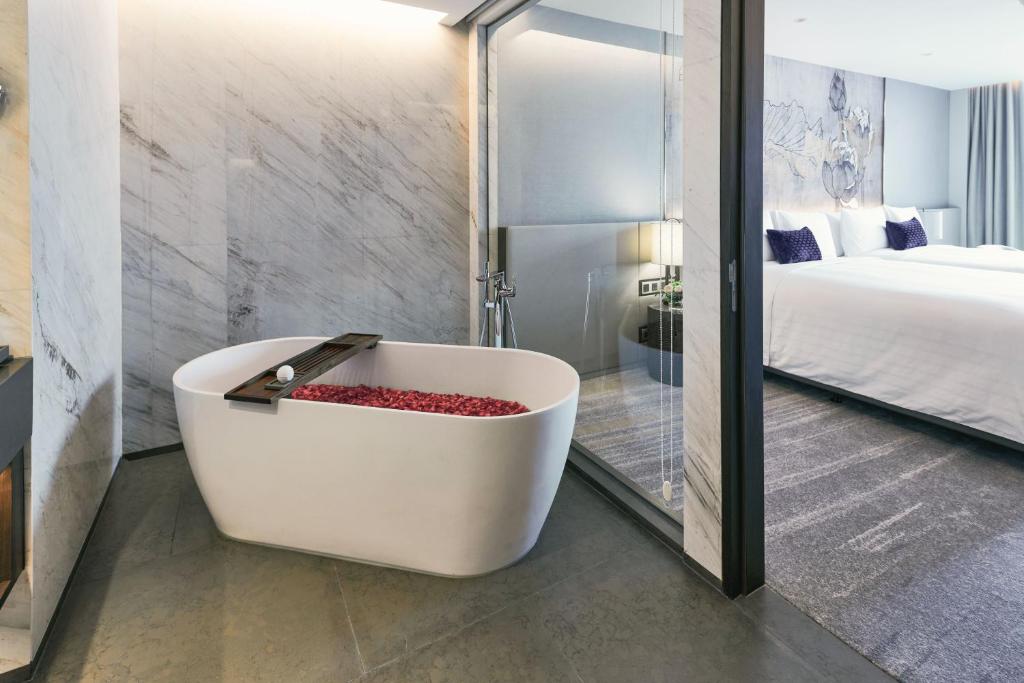 Chatrium Grand Bangkok - 13