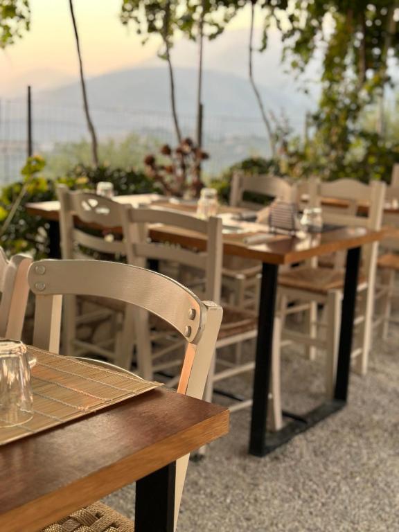 ELÉA Guesthouse himare - Image 8