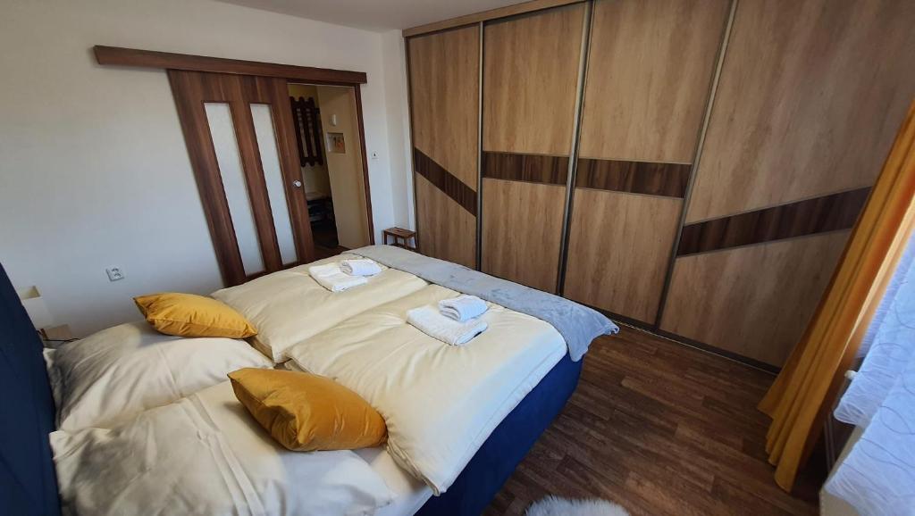 Postel nebo postele na pokoji v ubytování Apartmán U Pošty Králíky